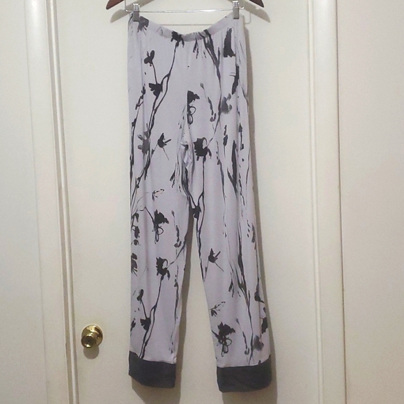H Halston LLILK Lounge Grey/ Black Lilly Flower Chiffon Trimmed Pants Set Sz S/P - Picture 9 of 11